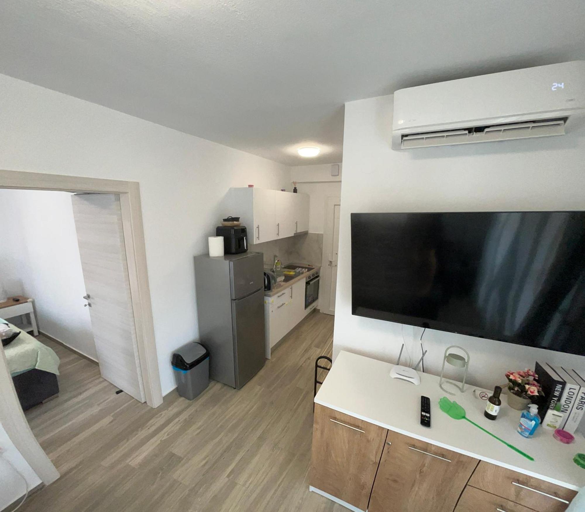 Sunshine Ofrynio With Private Pool 260cm X 160cm From Mid April To End Of September Apartment Ofrinion